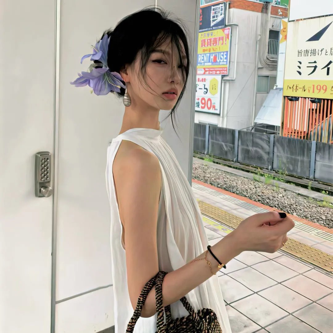 双眼凝视